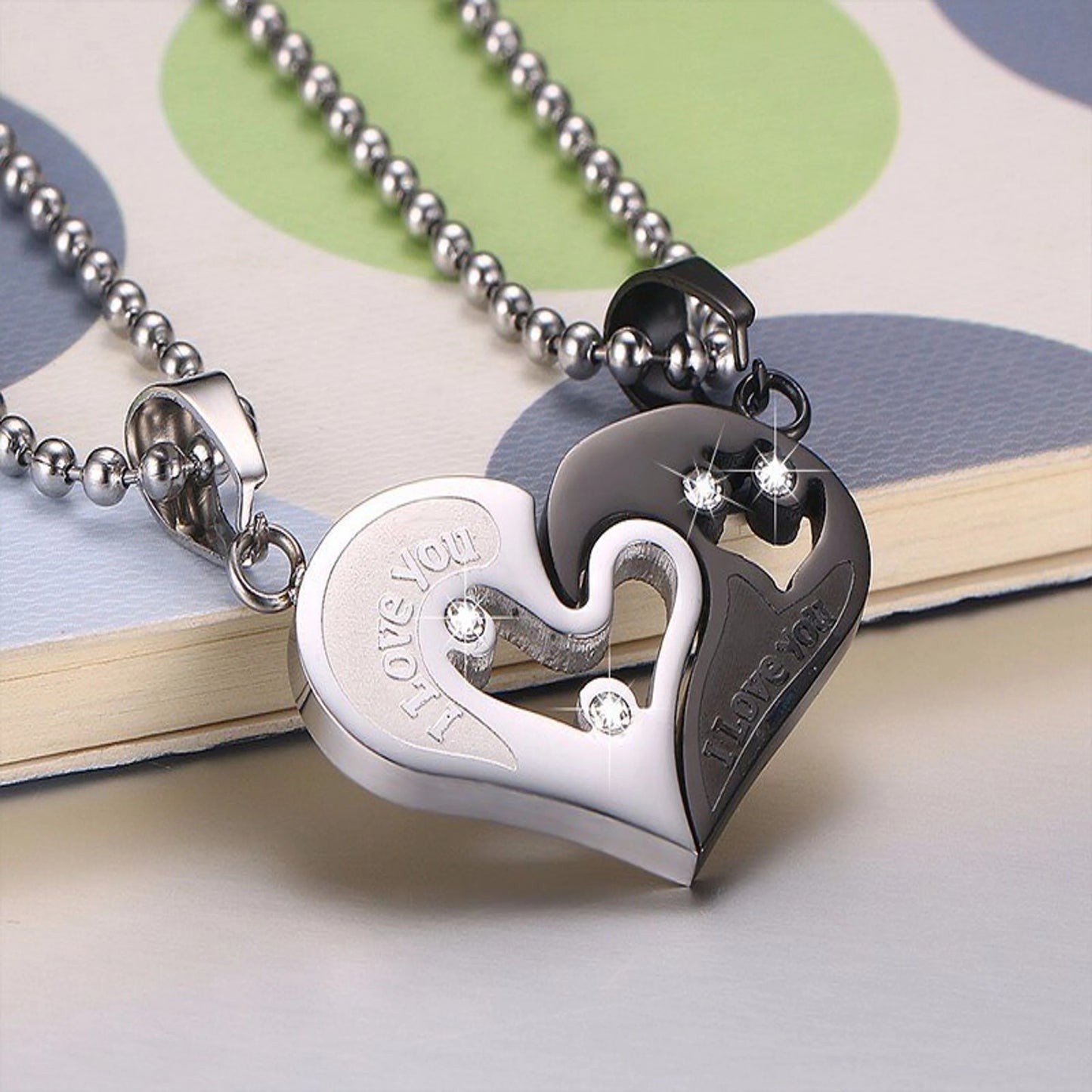 Lover's Valentine Special Broken Two Half Heart Shape Love Pendant Locket Necklace Chain For Valentine Gift for Him & Her